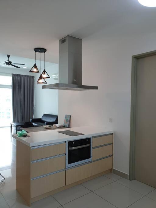 Direct Qbm & Ikea *Highfloor Sunrise Seaview Condo Bayan Lepas Exterior foto