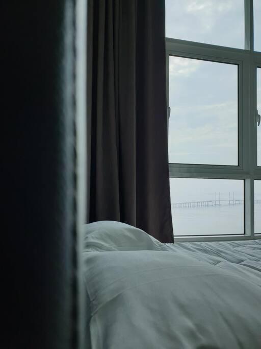 Direct Qbm & Ikea *Highfloor Sunrise Seaview Condo Bayan Lepas Exterior foto